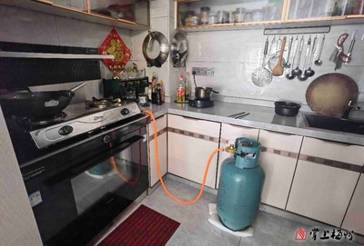 �t���c��Ȼ��ܵ�֮�g�ľ��x